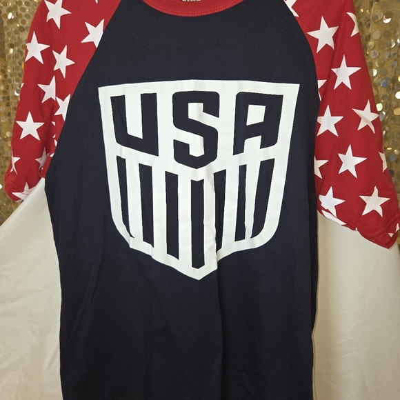 Black and Red Short Sleeve Tee - Picture 1 of 2